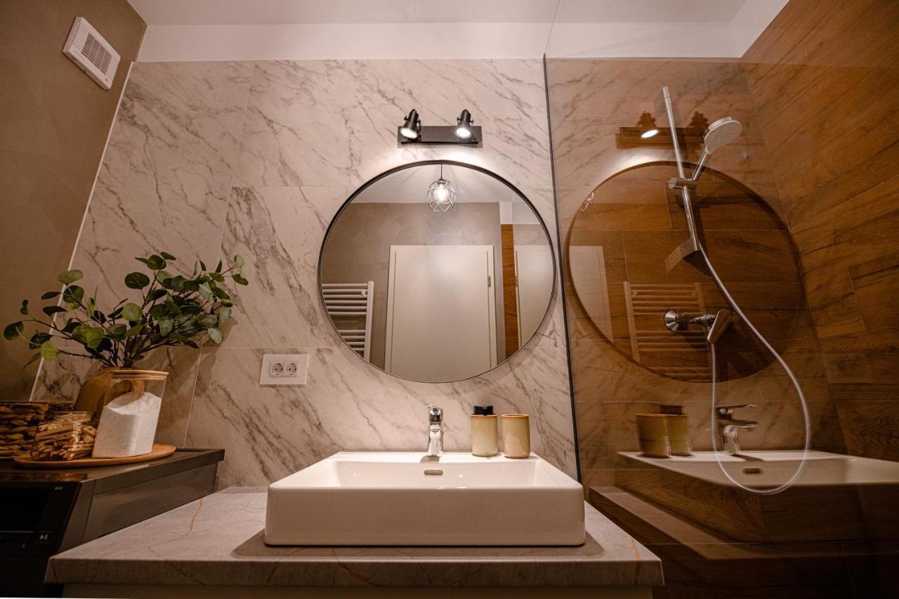 Ara Apart Hotel Брашов Екстер'єр фото