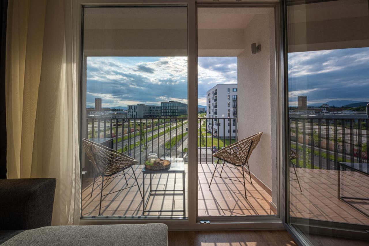 Ara Apart Hotel Брашов Екстер'єр фото