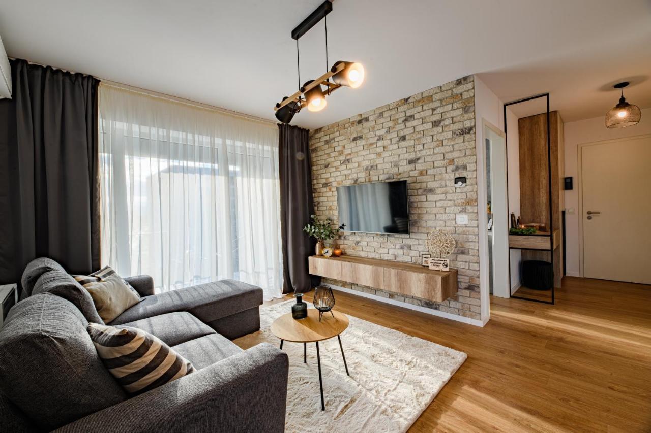 Ara Apart Hotel Брашов Екстер'єр фото